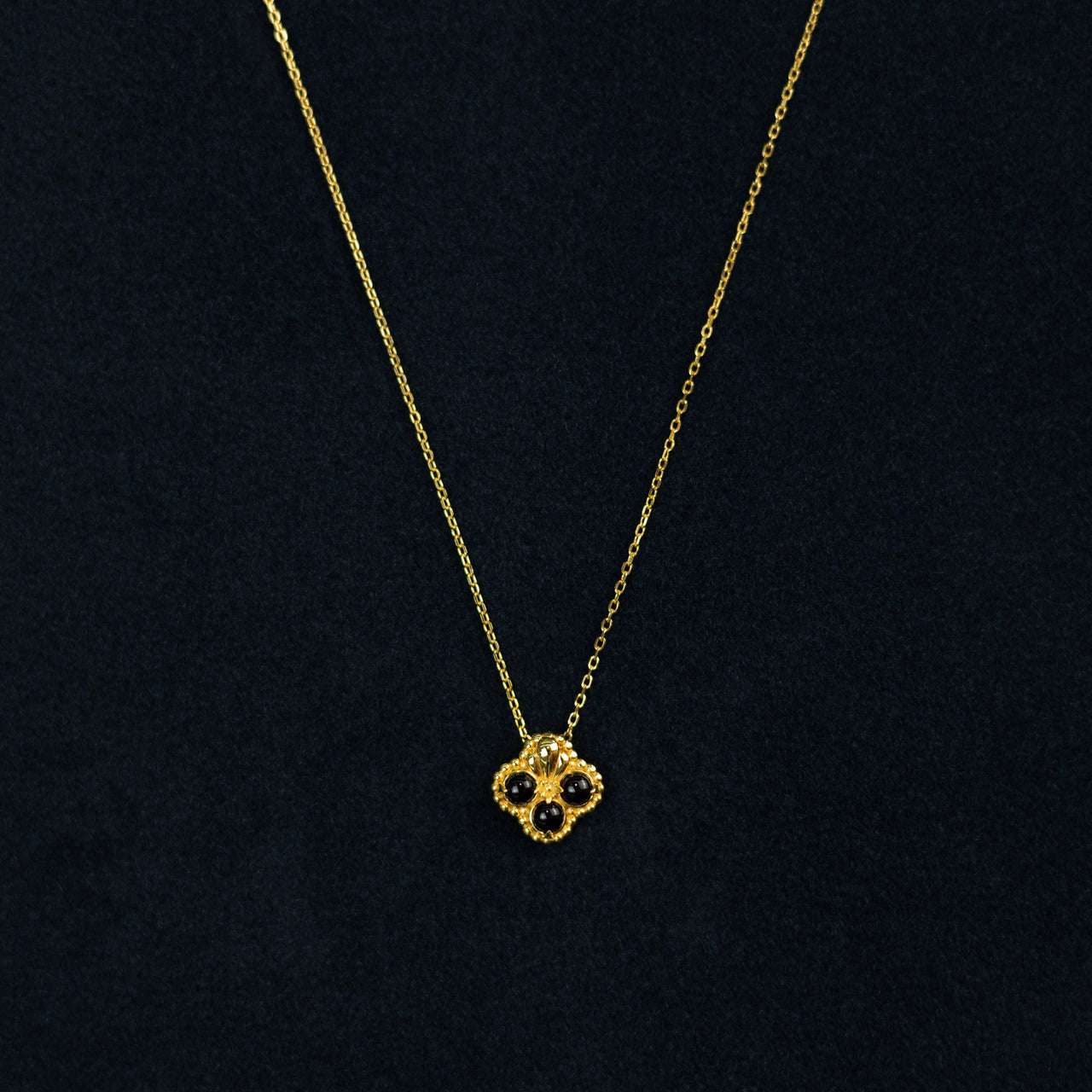 ASTRAIOS NECKLACE [BLACK]