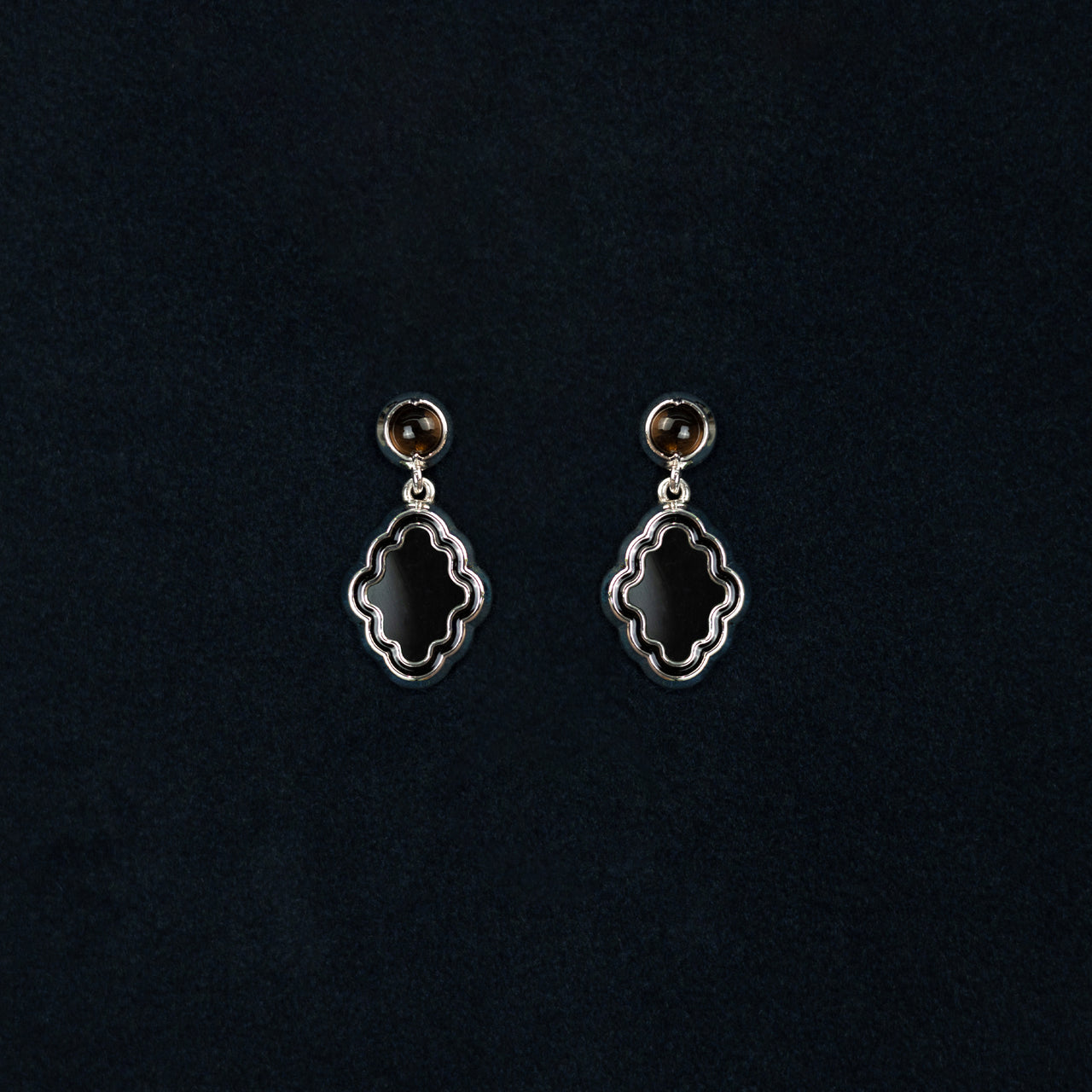 KUSUMA EARRING [BLACK]