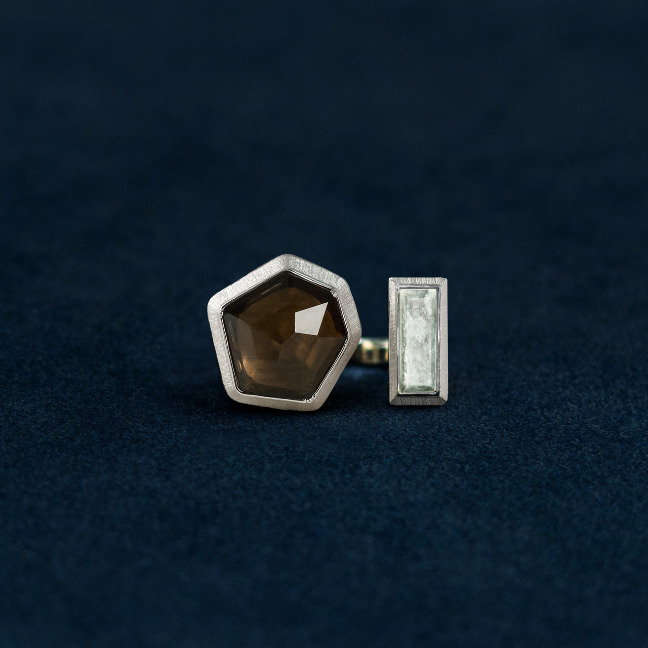 ARUNA OPEN RING [BROWN]