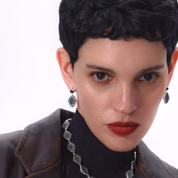 KUSUMA EARRING [DARK GREEN]