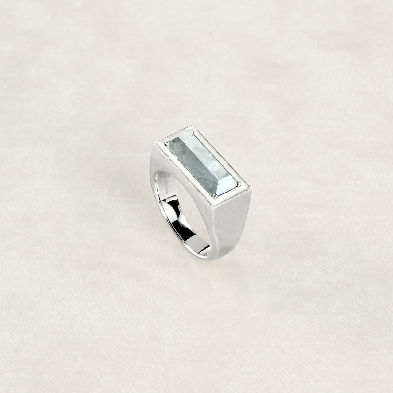 NADI RING [WHITE]