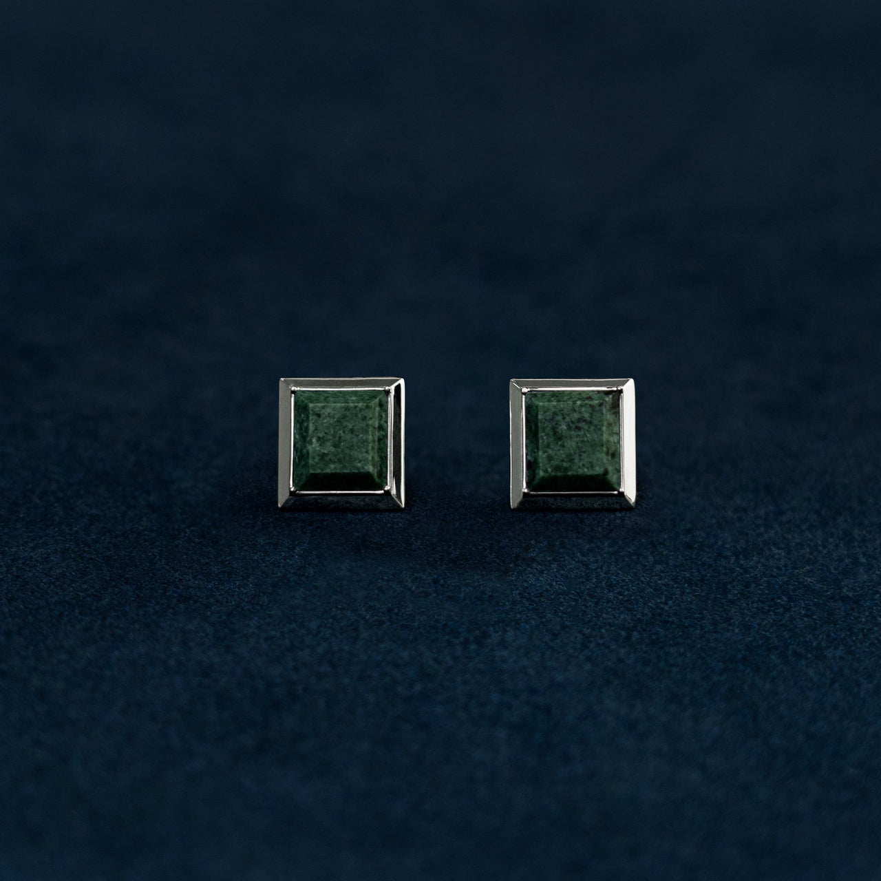 JALA EARRING [DARK GREEN]