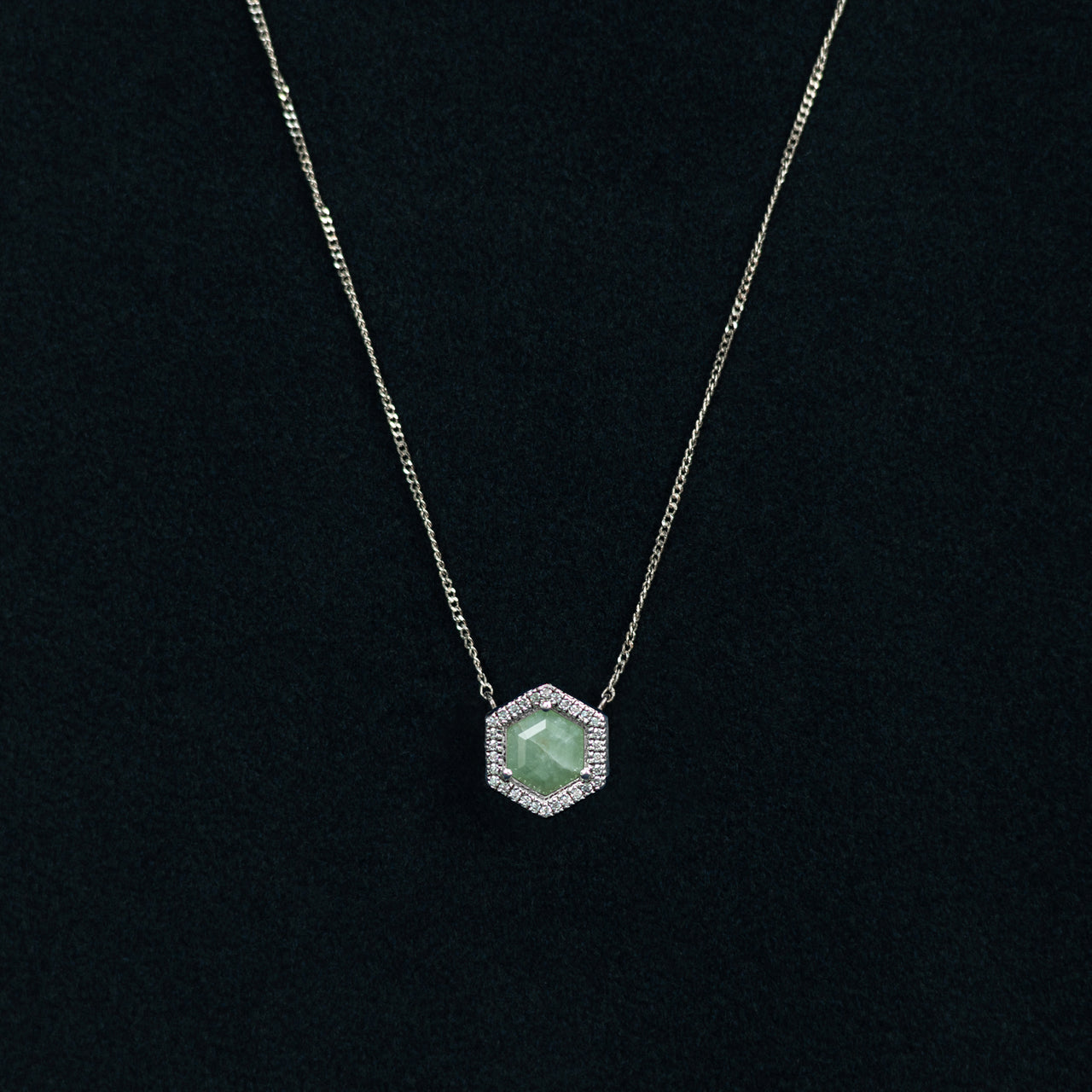 DHURI NECKLACE [LIGHT GREEN]