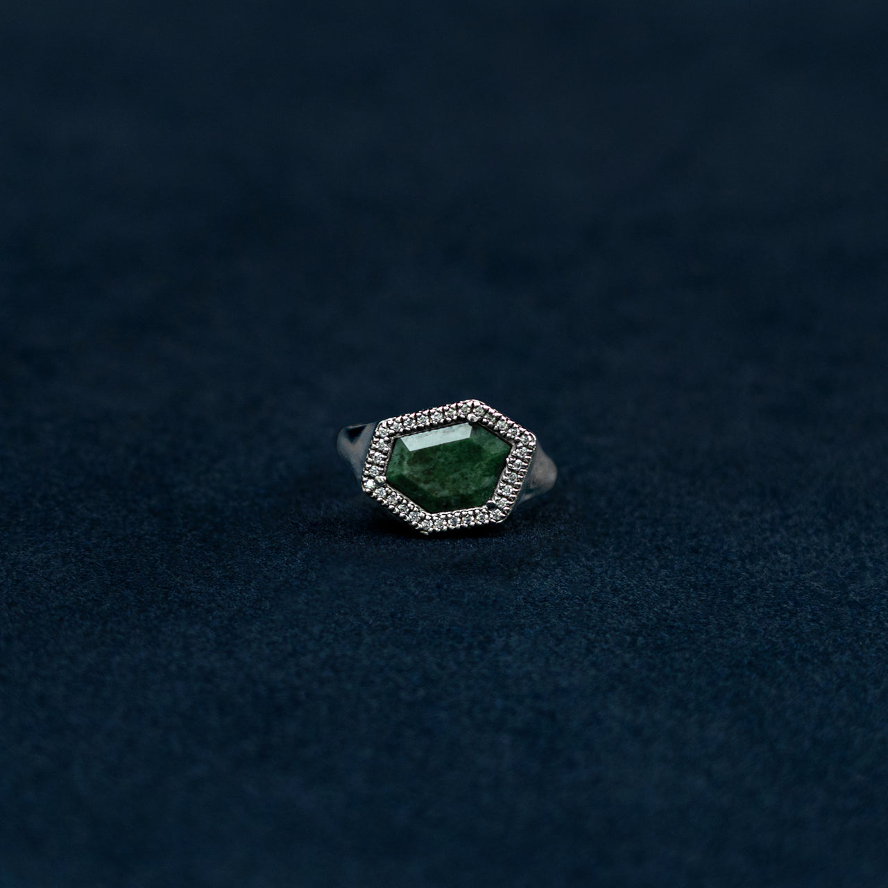 DHURI RING [DARK GREEN]