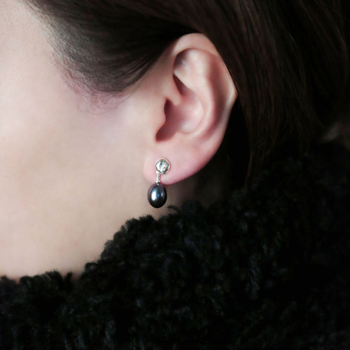 Queen Botrus Botrus Earring - OtanO-official.com