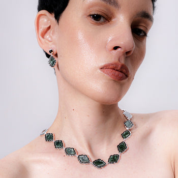 KUSUMA EARRING [DARK GREEN]