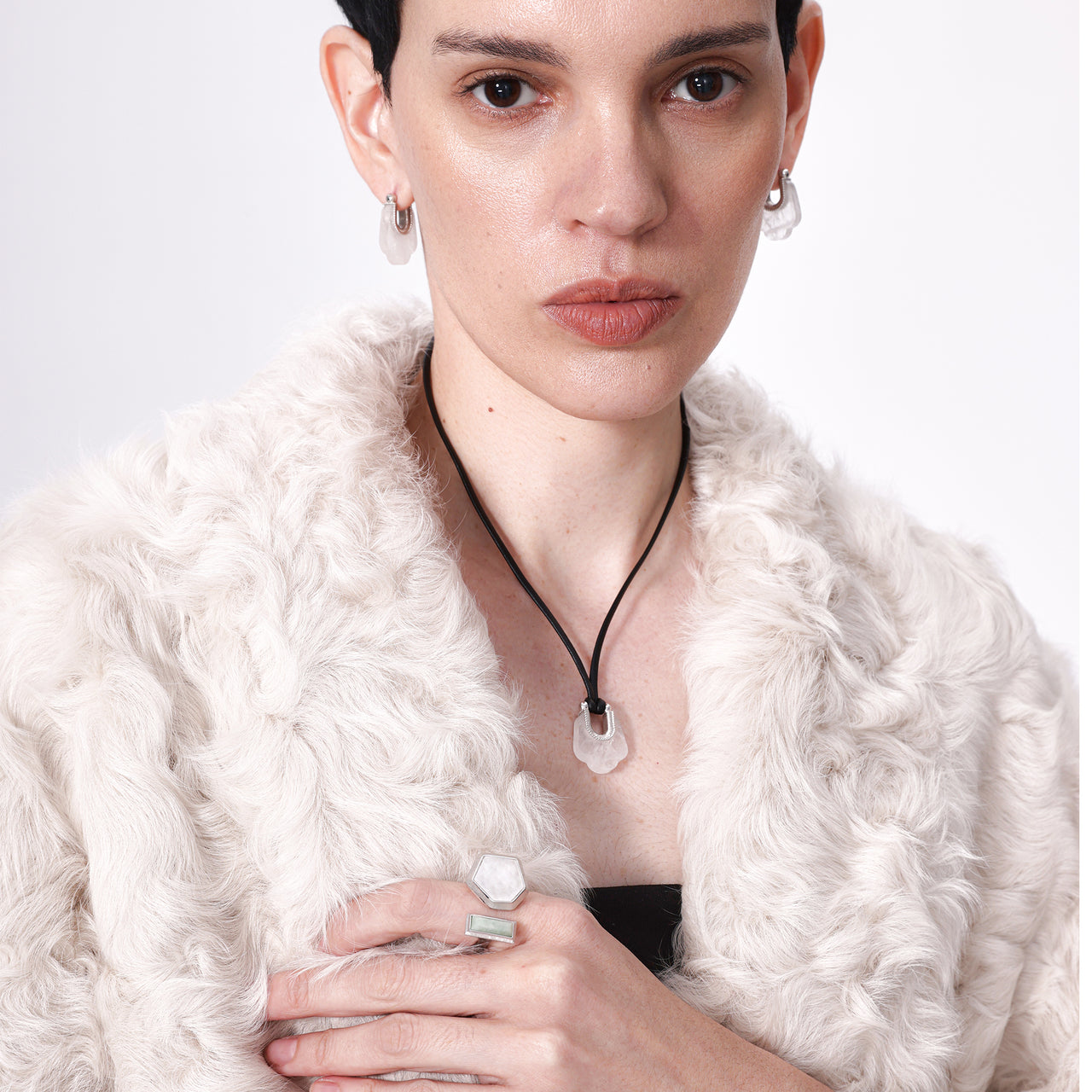 ARUNA OPEN RING [WHITE]