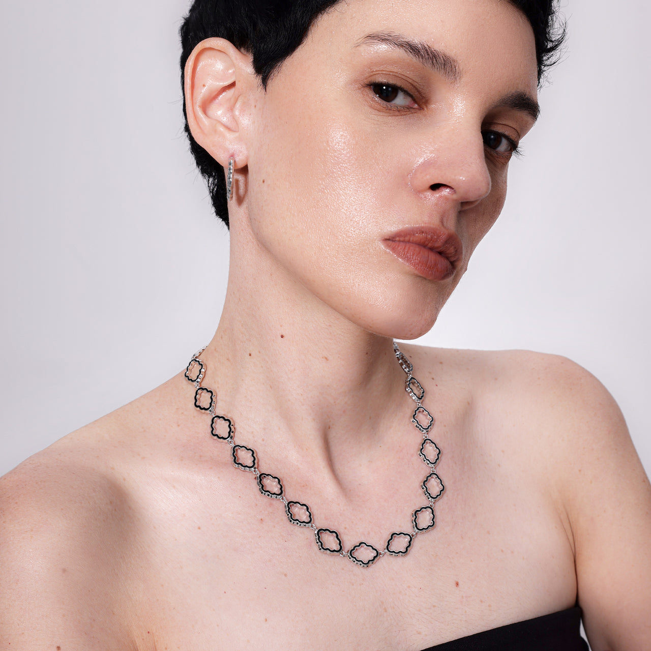 KUSUMA NECKLACE [BLACK]