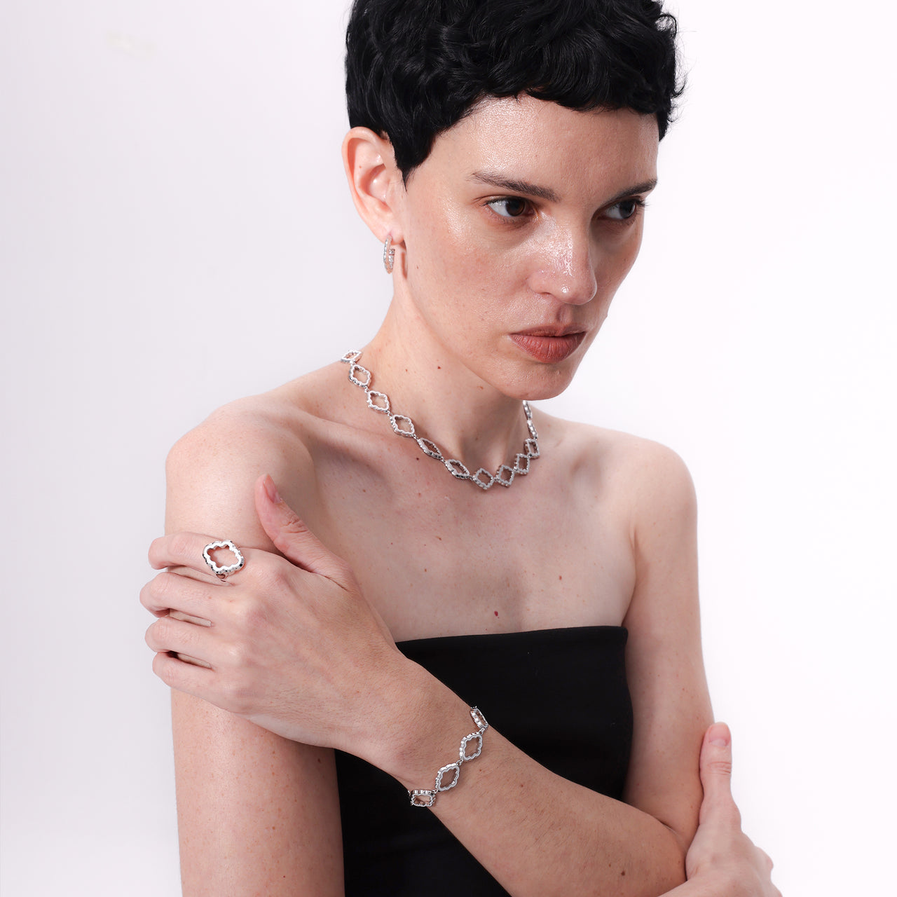 KUSUMA OPEN RING [WHITE]